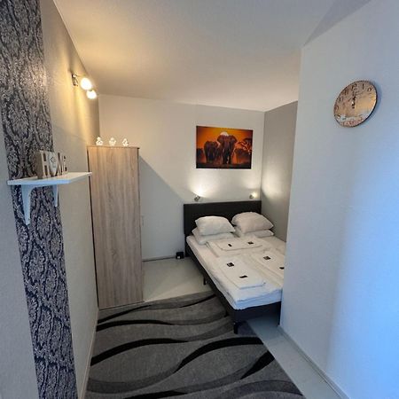 Hubert Apartment เบอร์ลิน ภายนอก รูปภาพ