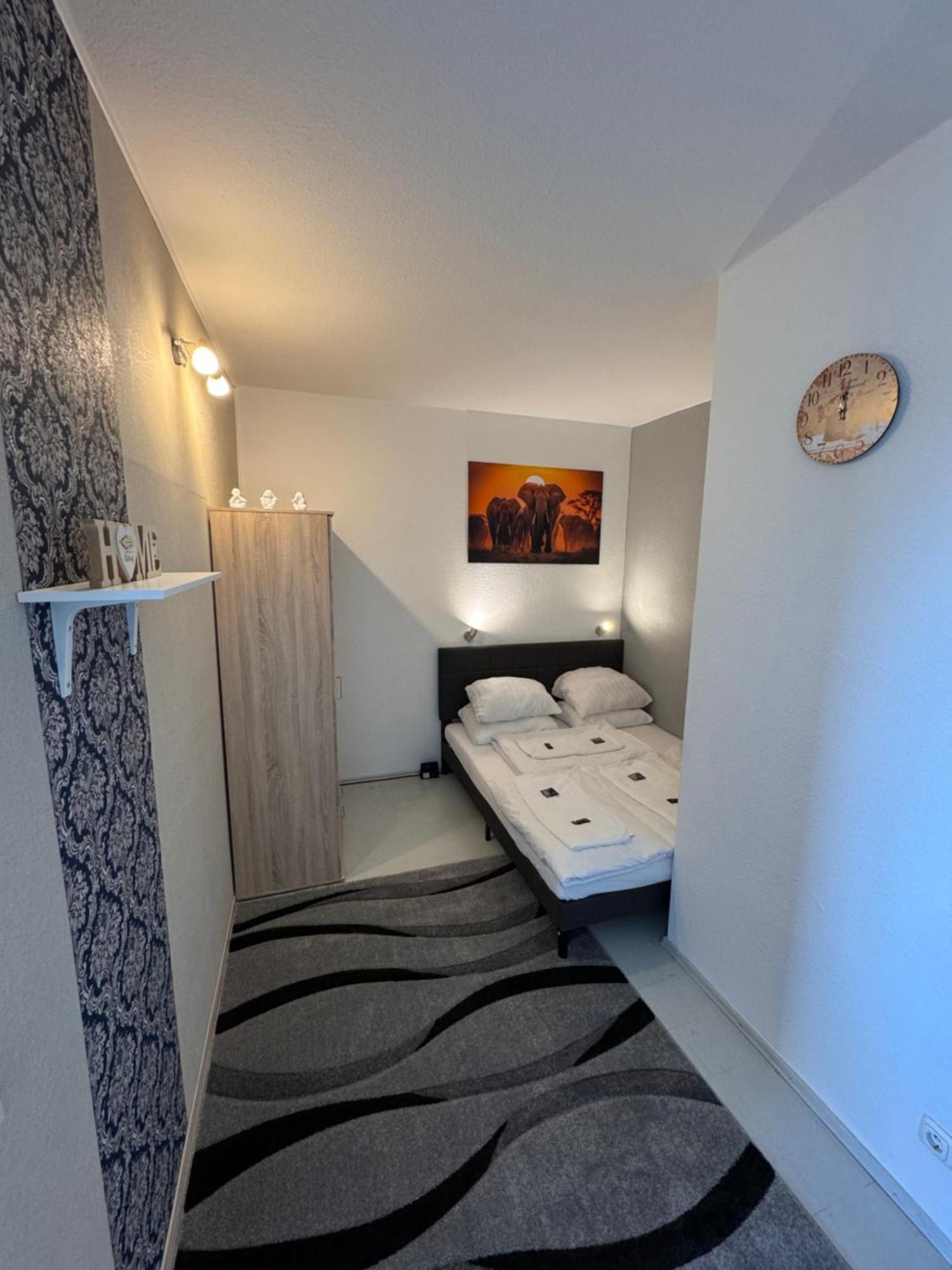 Hubert Apartment เบอร์ลิน ภายนอก รูปภาพ